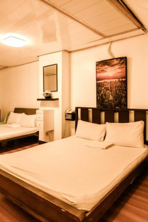 furutech hostel